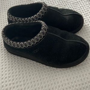 UGG clogs black